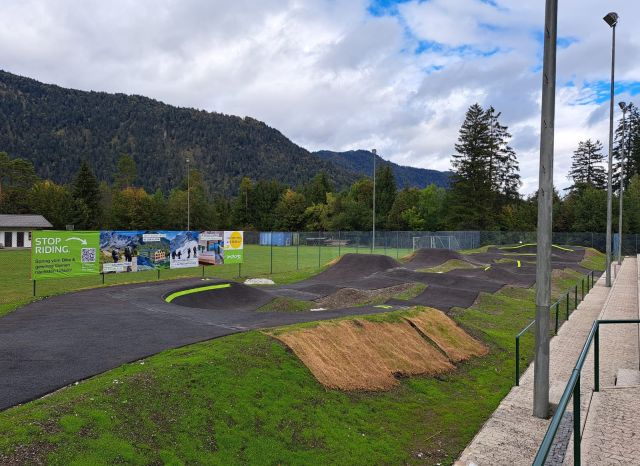 Pump track ve Farchantu hned vedle hotelu Explorer Hotel Garmisch
