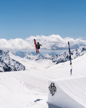 Freeski fahren am Stubaier Gletscher in Tirol