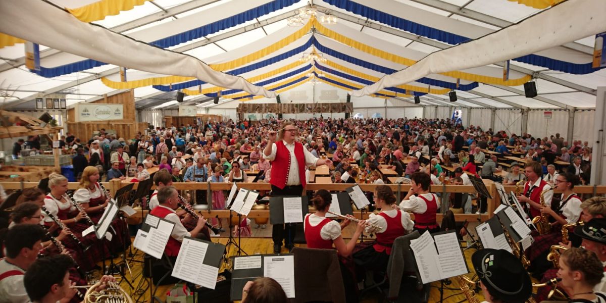 Festzelt beim Viehscheid / Almabtrieb