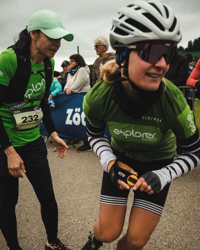 Staffelstabübergabe bei der Grüntenstafette