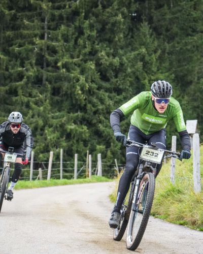 (c) Sportograf Mountainbikeprofi Nils bei der Grüntenstafette im Allgäu