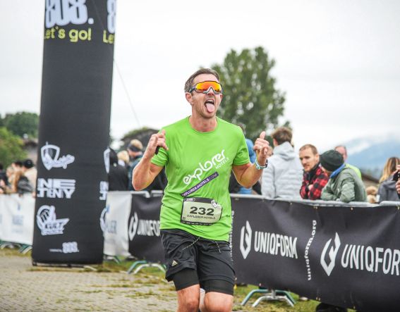 (c) Sportograf Fabian beim Zieleinlauf der Grüntenstafette im Allgäu