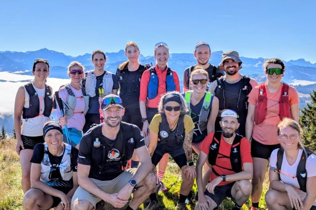 Glückliche Teilnehmer beim Explorer Hotels Trailrunning Camp