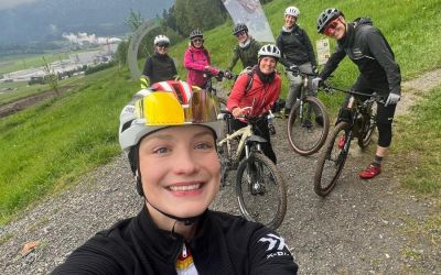 Auf den Oberdorf Trails in St. Johann wird die Mountainbike Technik gelehrt. Bergauf und bergab gibt es viele Tipps.