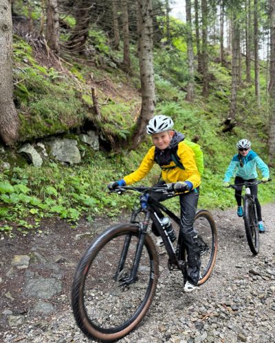 Marion Fromberger und Niels Rieker vom Mountainbike Racingteam