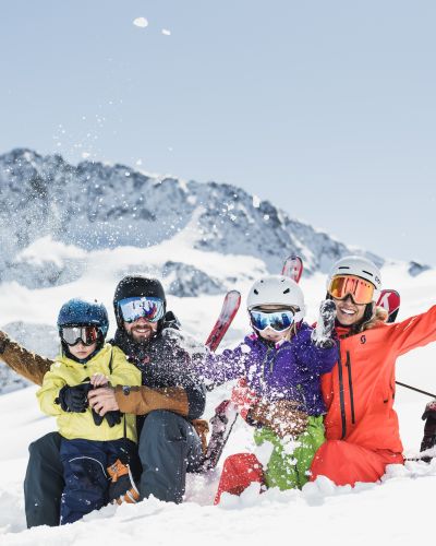 Du plaisir sur la neige pour toute la famille sur le glacier de Stubai !
