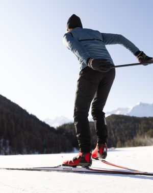 Up early, onto the cross-country ski trails, and racking up the kilometers in Niederthai. That's exactly what an active holiday in the Ötztal Valley feels like – uncomplicated, sporty, authentic.