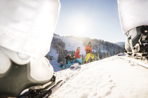 Am Spitzingsee in Oberbayern finden regelmäßig Skikurse statt.