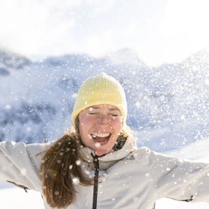 Arme hoch für den Winter: Powder-Jubel am Giggijoch rund um den Rotkogel 2666m – idealer Schneetag ab dem Explorer Hotel Ötztal.