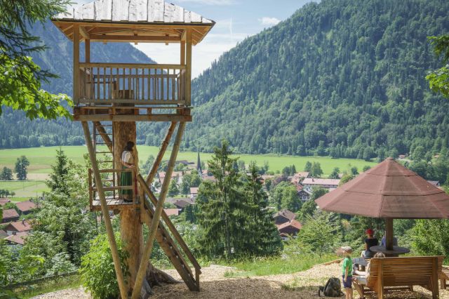 Die Aussichtsplattform in Bayrischzell ist bei Touristen sehr beliebt.