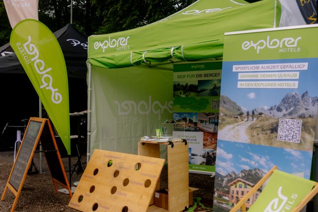 Le stand Explorer Hotels au Radrace à Sonthofen