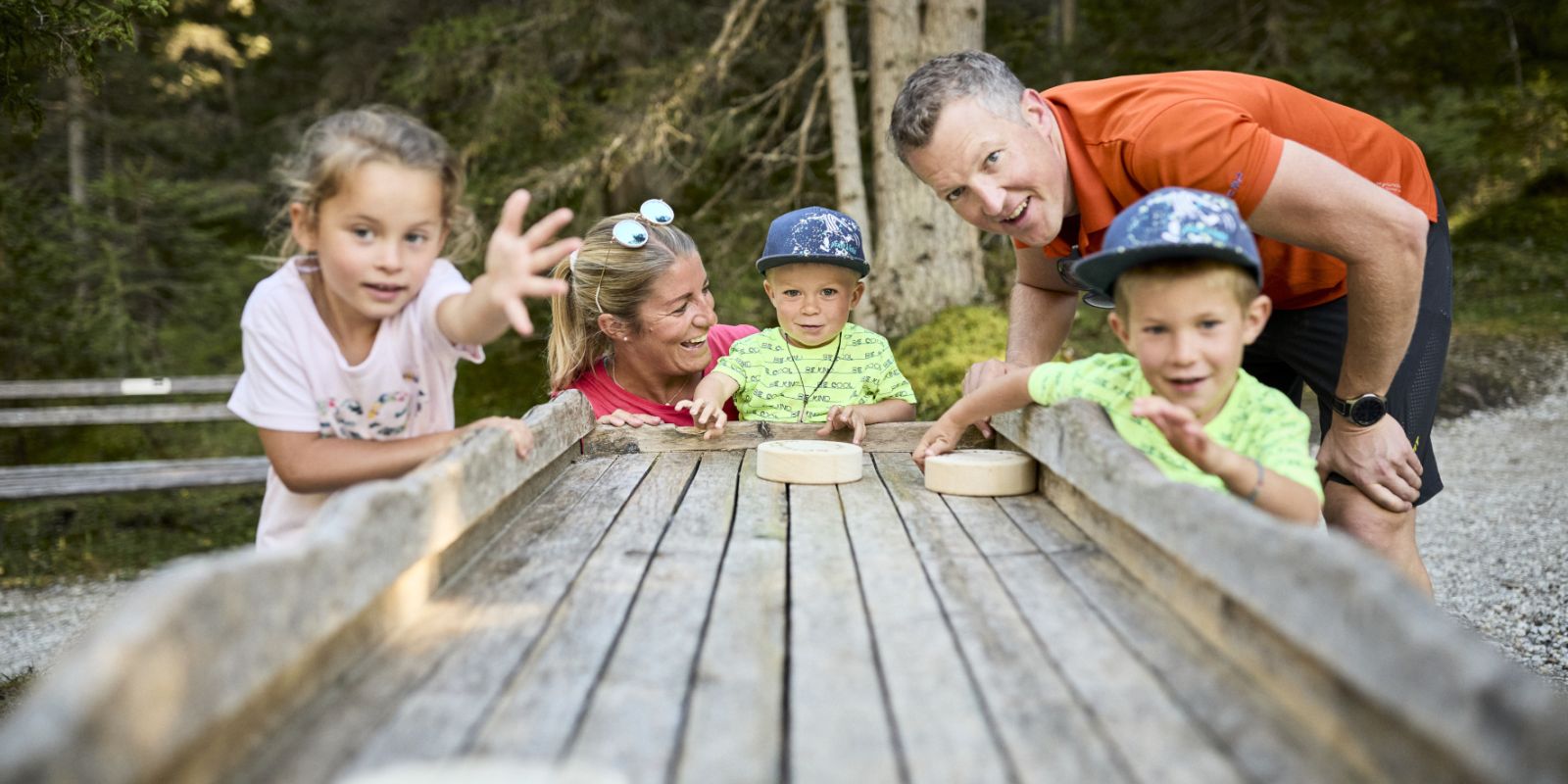 Na? Wer macht wohl hier das Rennen und gewinnt?! Spiel, Spaß und Action für die ganze Familie kommen bei dieser Wanderung auf keinen Fall zu kurz.