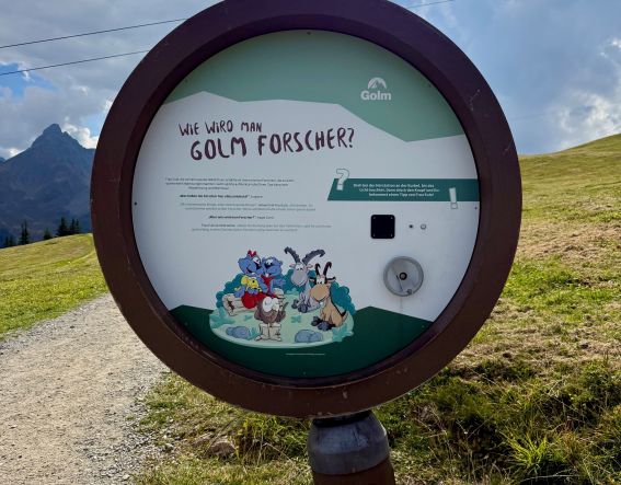 Toller Ausflug mit Kindern bei Deinem Urlaub im Explorer Hotel Montafon. Der Erlebnisberg Golm bietet viel spannendes für kleine Entdecker im Bergurlaub.