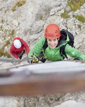 Die Klettersteige rund um das Explorer Hotel Oberstdorf im Allgäu bieten sowohl für Einsteiger als auch für Profis Spaß und Abwechslung im Sommer-Urlaub in Bayern.