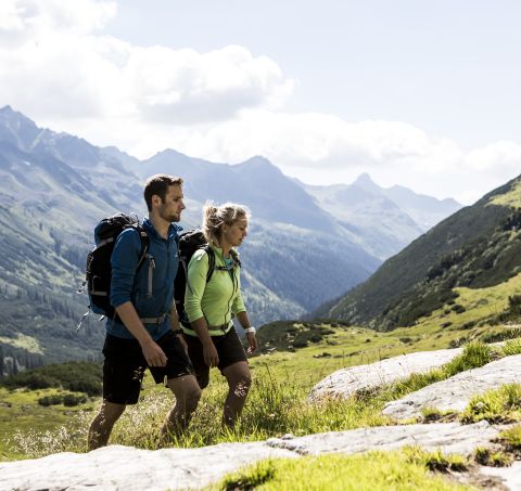 Sporty and active in your summer holidays The best way to reach the top is work as a team.