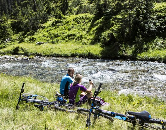 Trek de bergen in met de mountainbike - check in bij het Explorer Hotel Montafon en ontdek de afwisselende fietspaden in Gaschurn en omgeving in Vorarlberg.