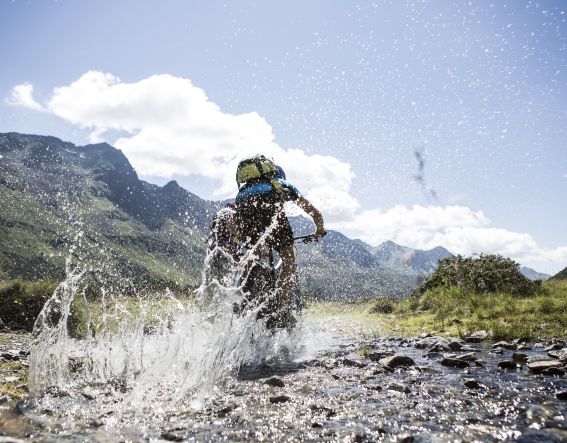 Tauche ein in die Welt der Explorer Hotels in Österreich und werde zum Alpen-Entdecker mit dem Bike. Tolle MTB-Bikes warten rund um Montafon in Vorarlberg in Deinem Urlaub auf Dich.