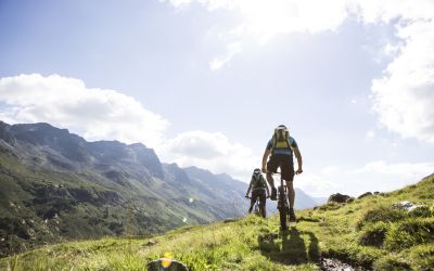Entdecke wunderschöne Landschaften und tolle MTB-Trails bei Deinem nächsten Bike-Urlaub in Österreich. Rund um Gaschurn in Montafon warten abwechslungsreiche Radrouten darauf, von Dir entdeckt zu werden.