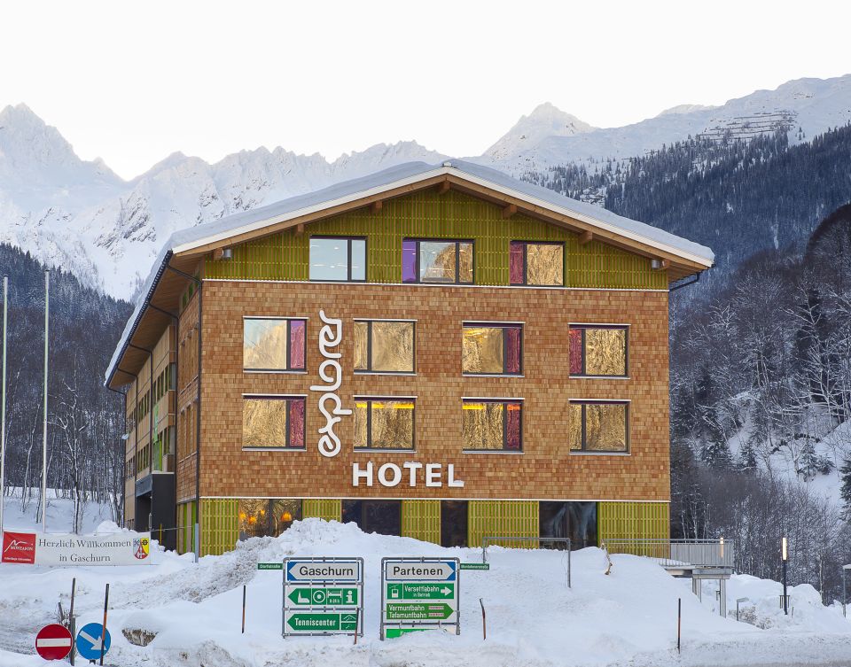 Explorer Hotel Montafon Ski- en wintervakantie in Gaschurn Een ideaal vertrekpunt voor uw skidag in de bergen, met een fantastisch bergpanorama om u heen: uw Explorer Ski Hotel in Montafon is prachtig gelegen.