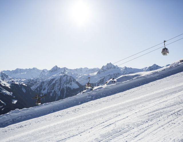 Semplicemente fantastico: piste da sci fantastiche e perfettamente preparate, con vista sul panorama montano del Montafon, nel comprensorio sciistico Silvretta Montafon. Cosa aspetti? Prenota subito la tua vacanza invernale nel Vorarlberg, in Austria.