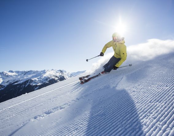 Mit Vollspeed in Deinen Skiurlaub in den Alpen Urlaubsfeeling für Entdecker - das versprechen die Explorer Hotels. Mitten in den Alpen gelegen, sind sie bestens geeignet, um aktiv in die umliegenden Skigebiete zu starten. Entdecke die besten Schigebiete in Deutschland und Österreich!