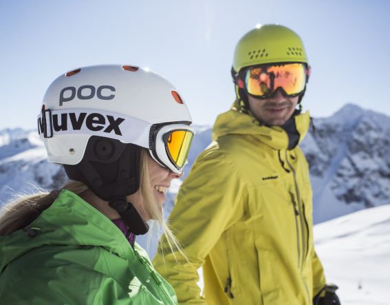 Bereit für Deine nächste Abfahrt auf der Skipiste? Kennst Du schon das Explorer Hotel Ski-Testcenter? Hier kannst Du Dein Sport-Equipment auf Vordermann bringen. So startest Du bestens vorbereitet in die Berge in Deinem Urlaub im Winter in Deutschland und Österreich.