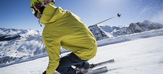 Egal ob Skifahrer oder Snowboarder, alt oder jung, Profi oder Hobbyfahrer - in den Skigebieten rund um die Explorer Hotels bleiben garantiert keine Wünsche offen. Zum Beispiel vom Explorer Hotel Montafon in Gaschurn das Schigebiet Silvretta Montafon.entdecken.