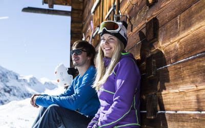 Genieße Deinen Skirurlaub im Explorer Hotel Montafon in Gaschurn in Vorarlberg in Österreich. Im Silvretta Montafon warten bestens präparierte Skipisten auf begeisterte Skifahrer und Snowboarder.