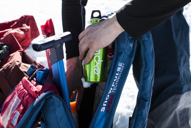 Altijd bij je - de Explorer drinkfles :-) Wees goed voorbereid op je volgende skitocht in de Alpen.