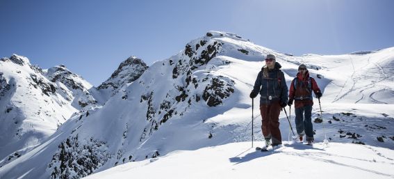 Skitour durch den Tiefschnee