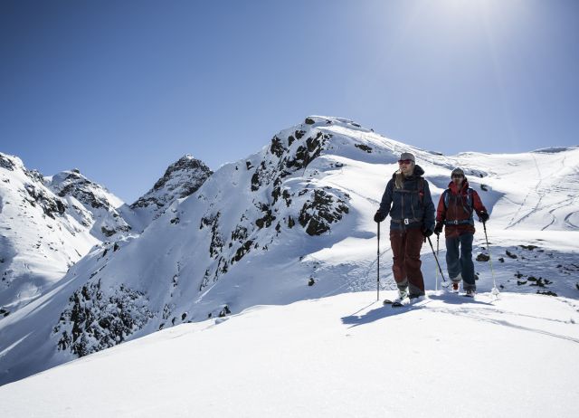 Skitour durch den Tiefschnee