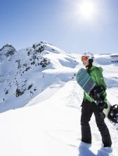 Unberührte Skipisten zum Skifahren und Snowboarden in den Alpen