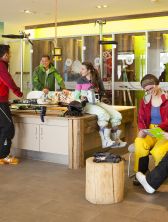 Explorer Lounge mit Werkbank: Hol Dir Tipps von anderen Gästen