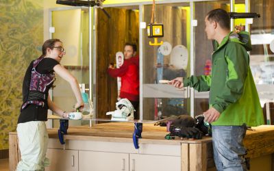 Bindung einstellen, an der Werkbank findest Du alles was Du brauchst.