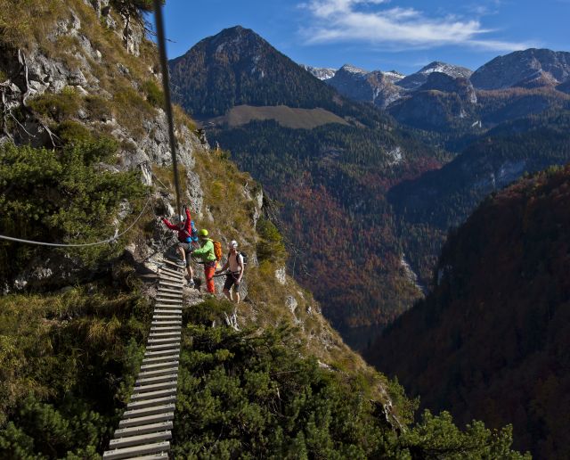 Egy folyamatosan növekvő trend, amely Berchtesgadenbe is megérkezett, a via ferrata mászás egyre népszerűbb. Miért ne látogatná meg a Berchtesgaden Via Ferrata iskolát?