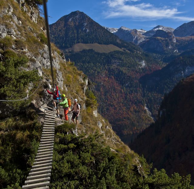 A constantly growing trend that has also arrived in Berchtesgaden – climbing via ferratas is becoming increasingly popular. Why not visit the Berchtesgaden Via Ferrata School?