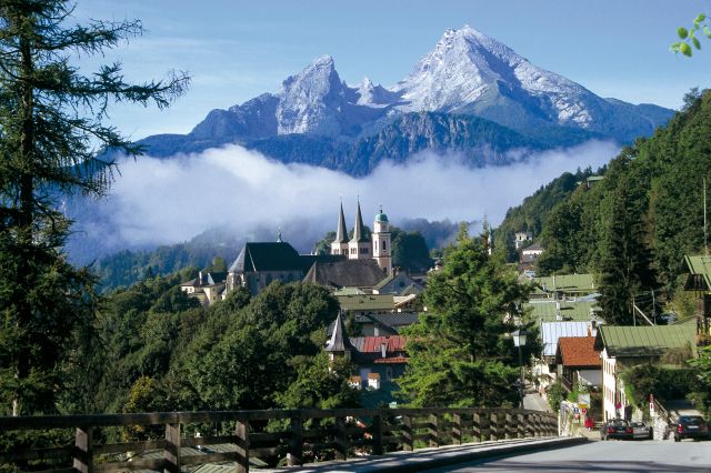 Lockstein mit Watzmann im Hintergrund