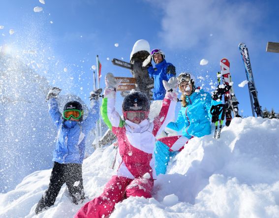 Familienspaß im Schnee