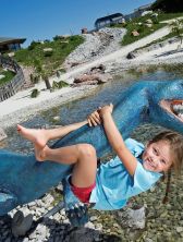 Spaß und Abenteuer im Tirassic Park auf der Steinplatte
