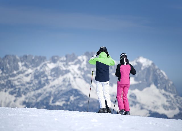 A Kitzbüheler Hornon található St. Johann in Tirol/Oberndorf síterületről síelés közben fantasztikus kilátásban gyönyörködhet. Többek között a Wilder Kaiser is látható.