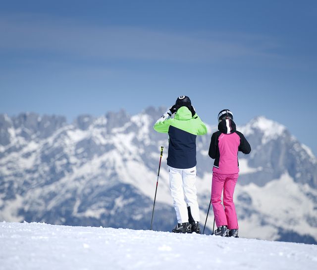 Z ośrodka narciarskiego St. Johann in Tirol/Oberndorf na Kitzbüheler Horn roztaczają się fantastyczne widoki podczas jazdy na nartach. Zobaczysz między innymi Wilder Kaiser.