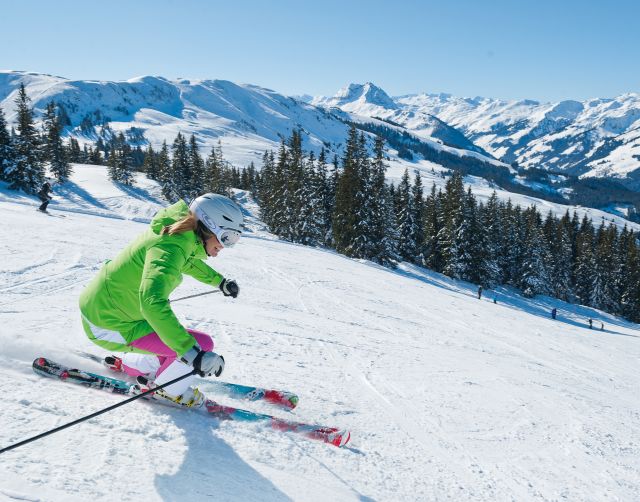 Elke berg in de Kitzbüheler Alpen heeft zijn eigen unieke kenmerken. Of u nu een gezin, een tiefhebber van diepe sneeuw of een professional bent, met de Kitzbüheler Alpen All Star Card vindt u altijd de perfecte piste.