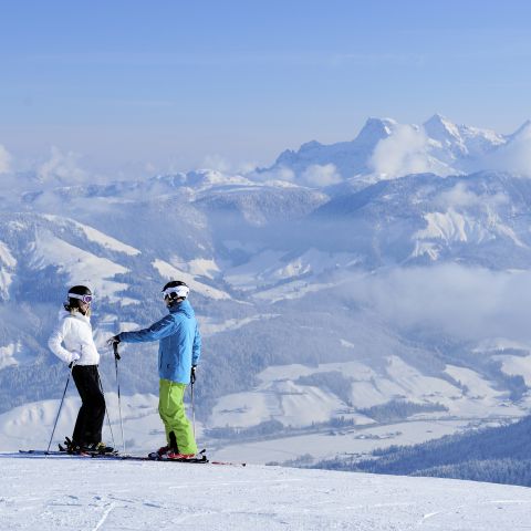 Tirol bietet Dir mit den Kitzbüheler Alpen unzählige abwechslungsreiche Pistenkilometer.