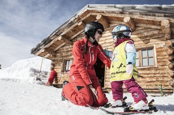 Familienspaß beim Skikurs in der Silvretta Montafon