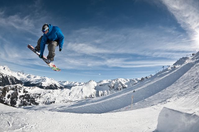 Snowboarden in Nova Stoba in der Silvretta Montafon