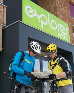 Plane eine Biketour in den neuen Explorer Hotels