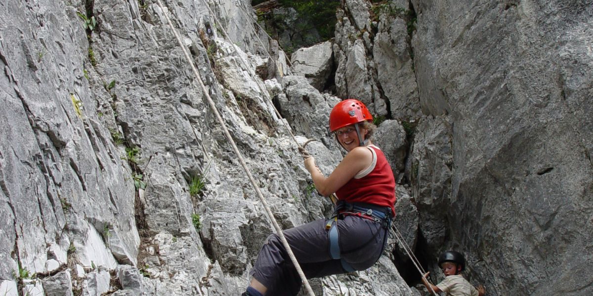 Klettergärten sind ideal, um Kletter- und Sicherheitstechniken zu erlernen bzw. zu perfektionieren.
