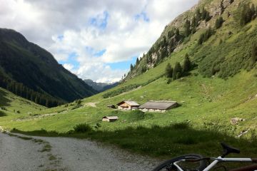 Mit der Versettla Bahn bis zu Mittelstation: Alpe Ganera