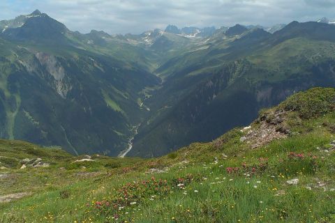 Wanderung zur Versettlaspitze im Montafon in Vorarlberg.