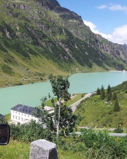 Der Silvretta Stausee im Montafon in Vorarlberg